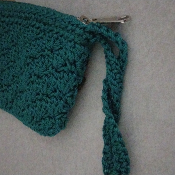 Krishna crocheted wristlet. - Picture 5 of 8